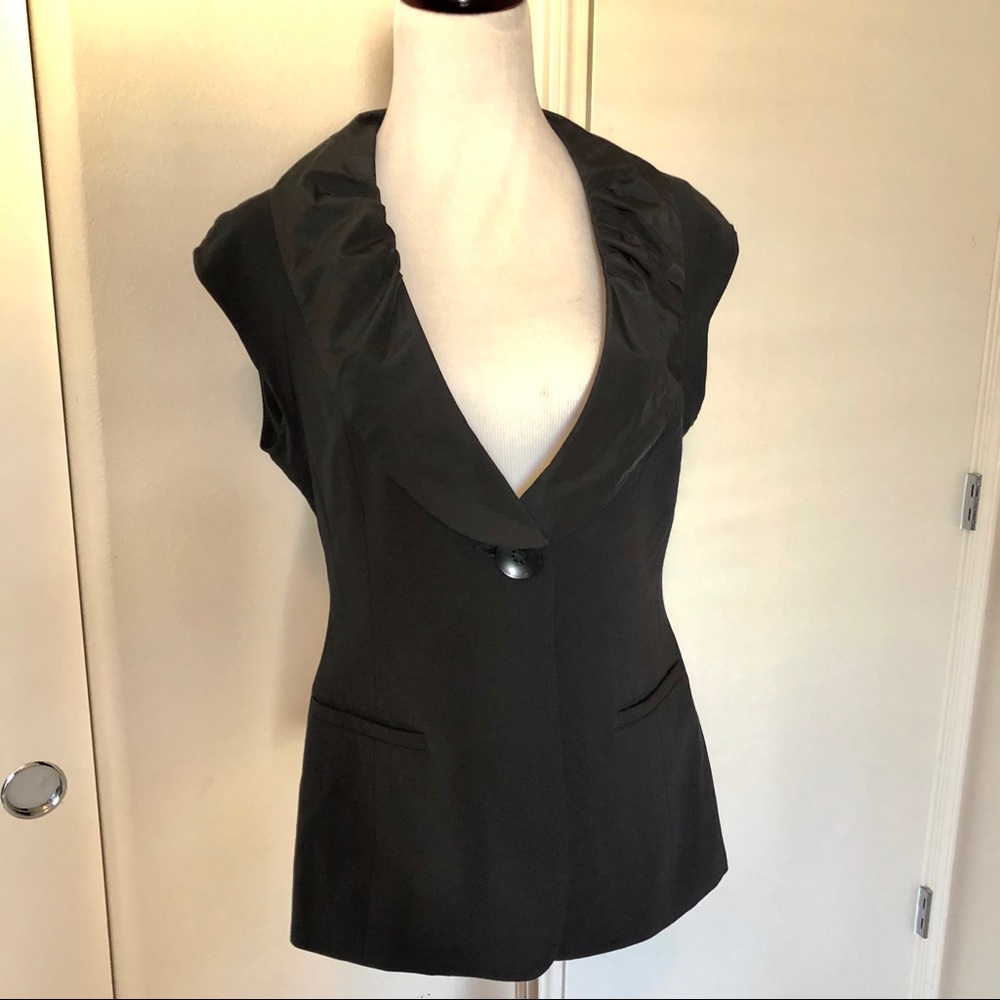 CAbi Black Dinner Vest in Size 4